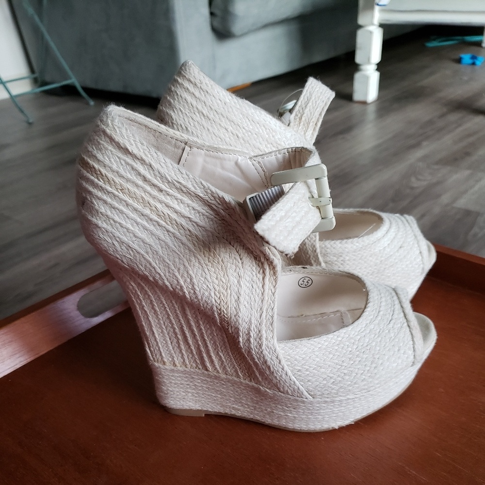 Shiekh ivory platform wedge shoes, size 5.5